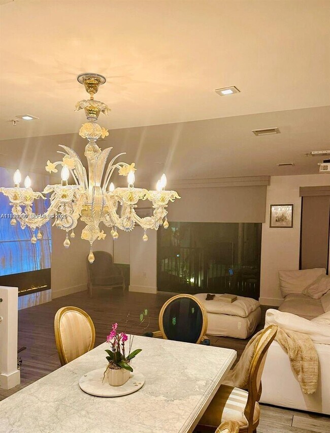 Building Photo - 1150 98th St