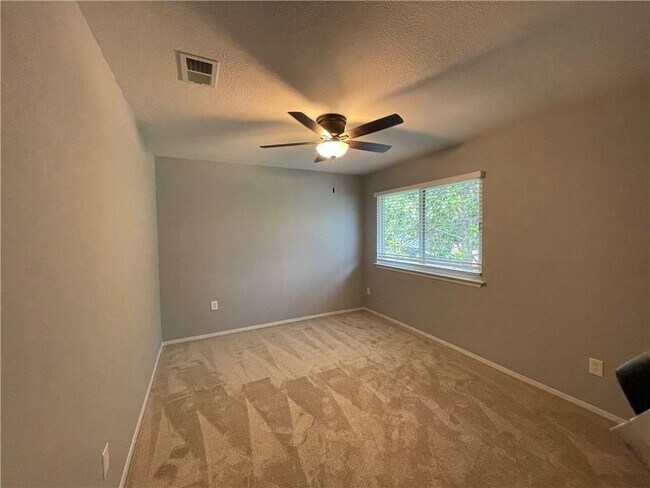 Building Photo - 7415 Shadywood Dr