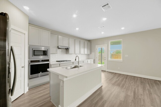 Building Photo - 3308 Bristol Motor Pass