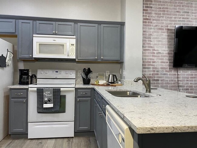 Building Photo - 2683 Andros Ln