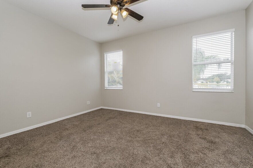 Building Photo - 8564 Deer Chase Dr