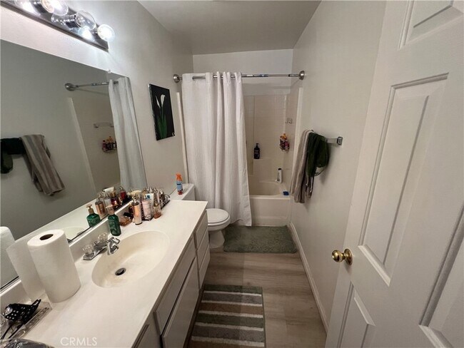 Building Photo - 1823 Church St