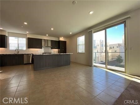 Building Photo - 167 Cadence