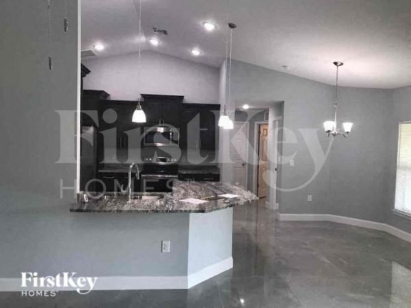 Building Photo - 2903 13th St W