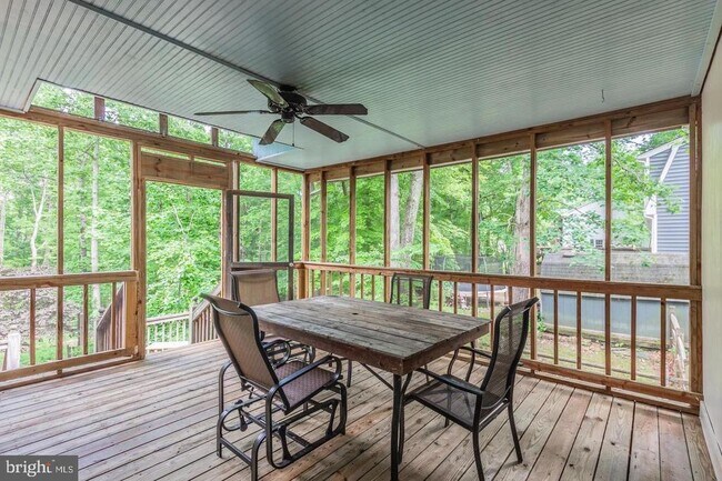 Building Photo - 607 Lancaster St