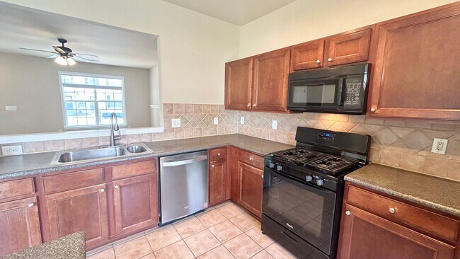 Building Photo - 933 Prestwyck Ct