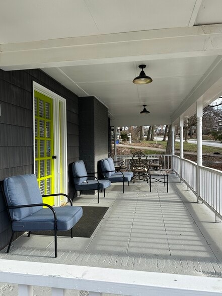large covered porch - 201 Salt Springs Rd