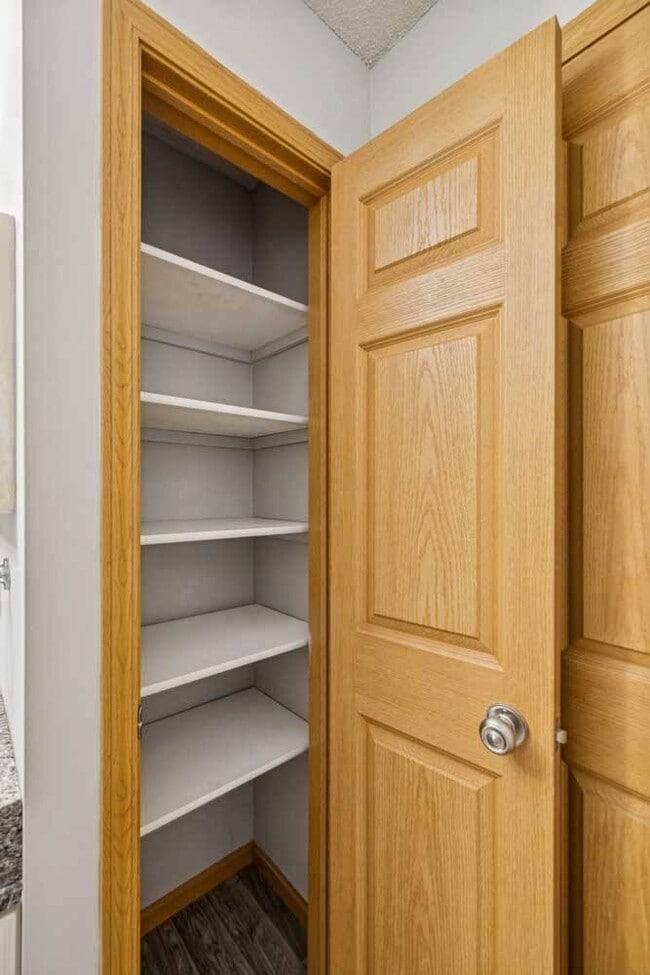 Floorplan - Pinebrook Apartments