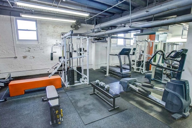 Building Photo - 1642 E 56th St