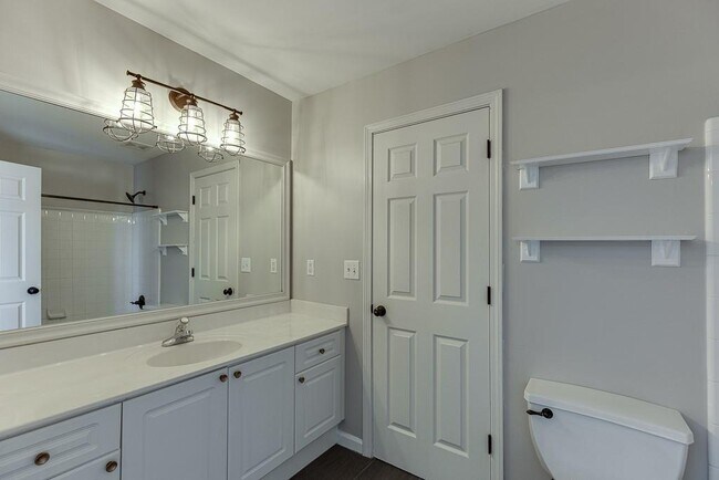 Building Photo - 1795 Lake Heights Cir