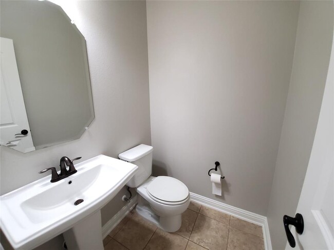 Building Photo - 603 Spanish Mustang Dr