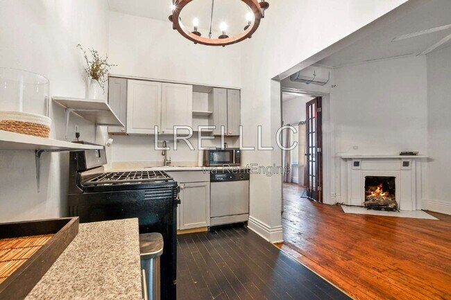 Building Photo - 710 Rubel Ave