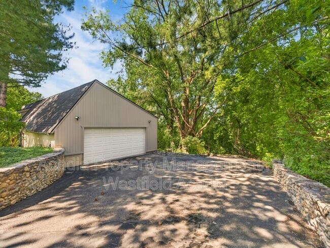 Building Photo - 11107 Gambel Oak Cir