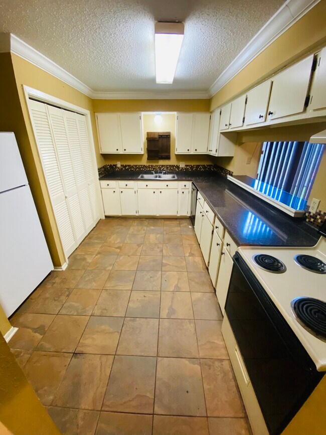 Building Photo - 326 Guilbeau Rd