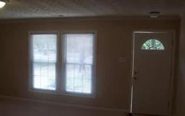 Building Photo - 325 Bucknell Cir