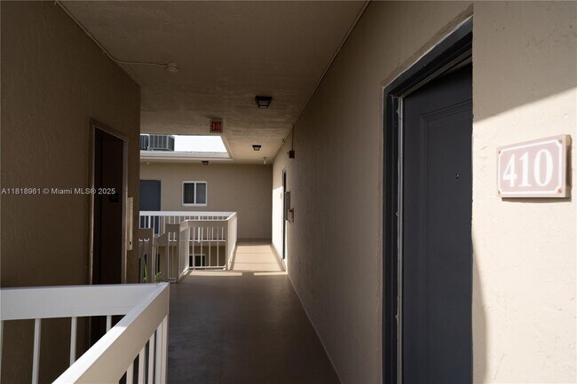 Building Photo - 7845 Camino Real