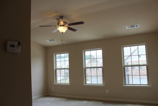 Building Photo - 3572 Brockenhurst Dr