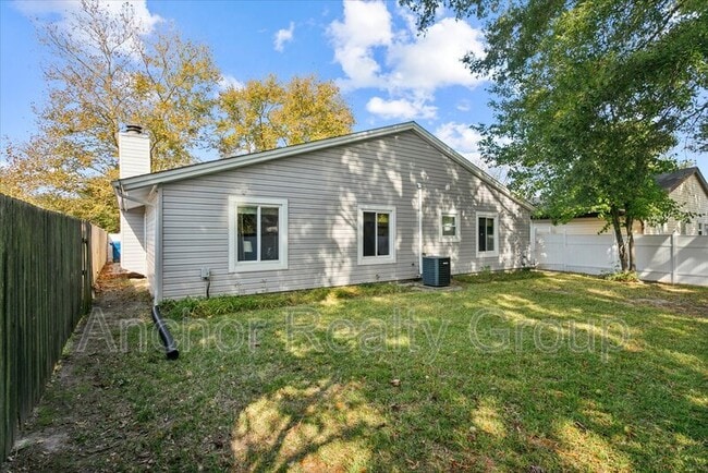 Building Photo - 630 Orangewood Dr