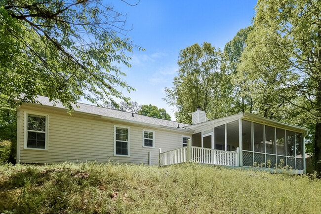 Building Photo - 1412 River Landing Way