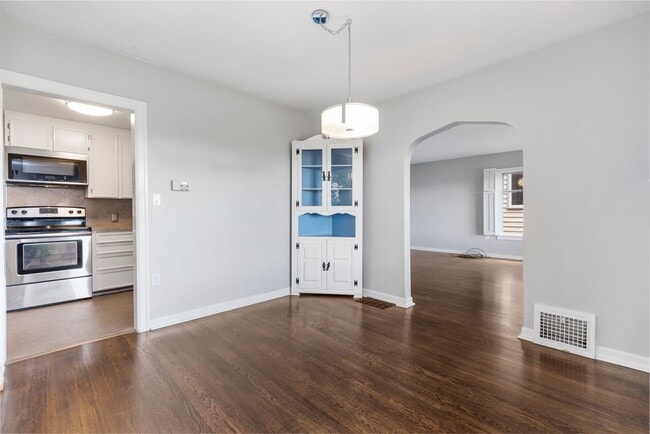 Building Photo - 3814 46th Ave NE