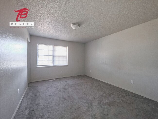 Building Photo - 6811 Lyrewood Ln