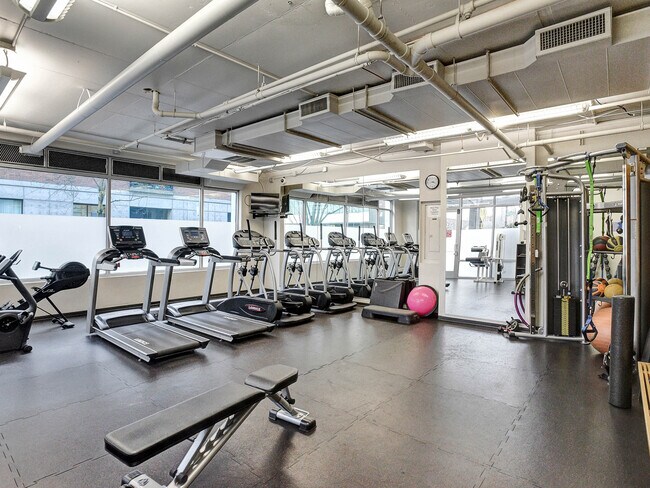 Building Photo - 1125 NW 9th Ave