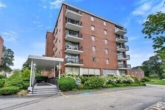 Building Photo - 20 Hammond Pond Pkwy