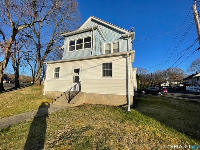 Building Photo - 81 Spruce St