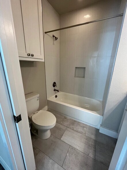 Building Photo - Room in Condo on Shea Rd
