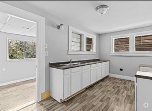 Building Photo - NEW INVENTORY!!!! COME SEE ME!!!