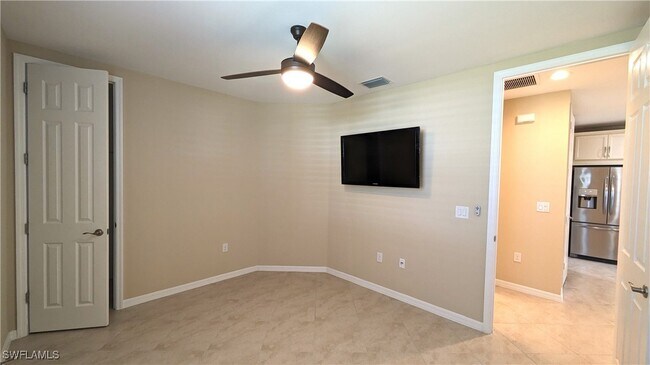 Building Photo - 14822 Edgewater Cir