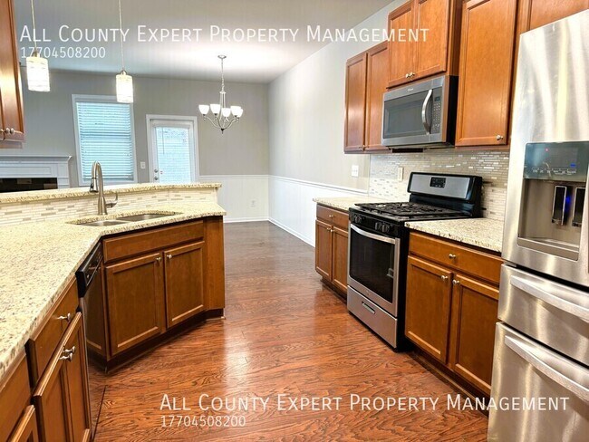 Building Photo - 157 Townview Dr