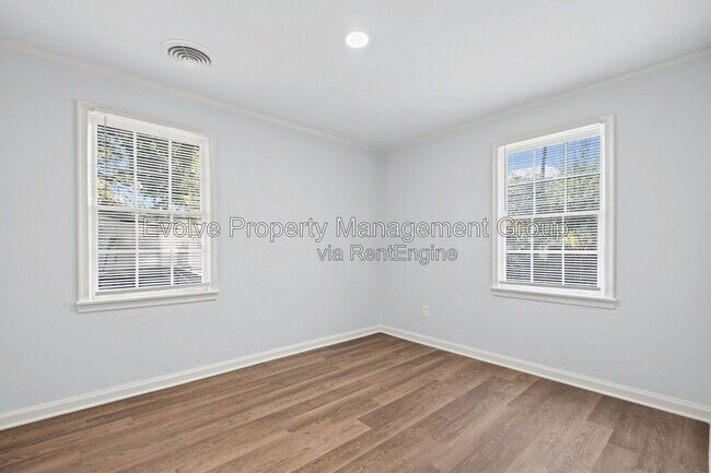 Building Photo - 4629 Durbin Ave