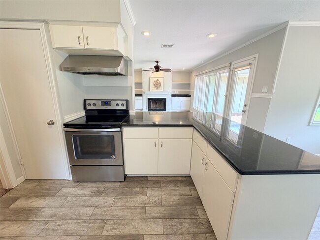 Building Photo - 5019 Yarwell Dr