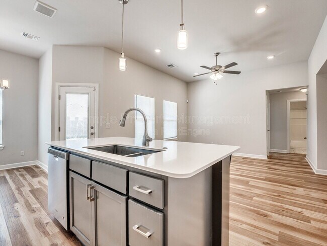 Building Photo - 608 Blue Fish Ct