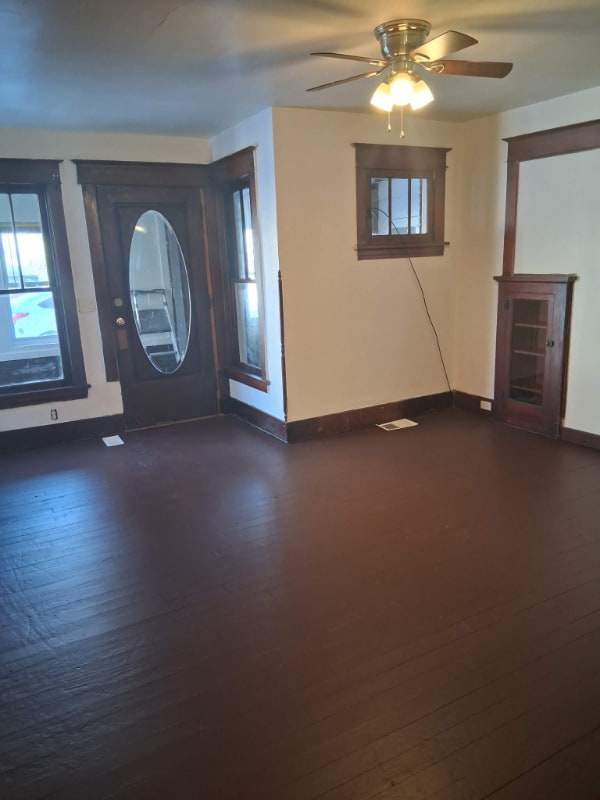 Building Photo - 1915 11th Ave