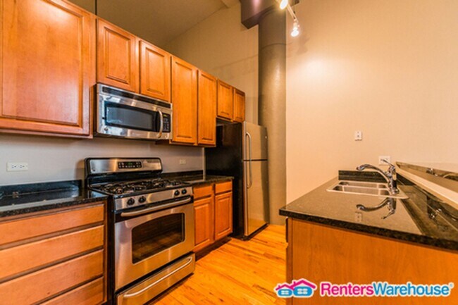 Building Photo - DON'T MISS YOUR CHANCE TO LIVE IN THE CITY...