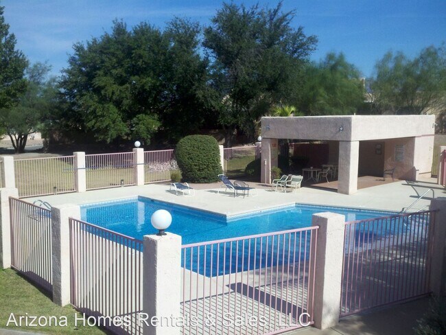 Building Photo - 2 br, 2 bath House - 608 South Liana Court