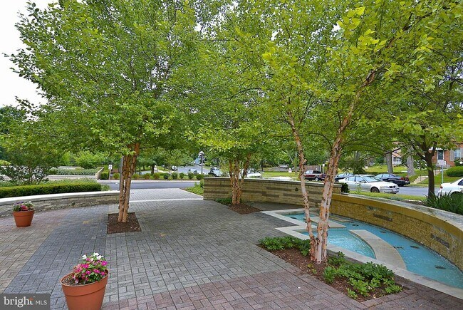 Building Photo - 1900 Lyttonsville Rd