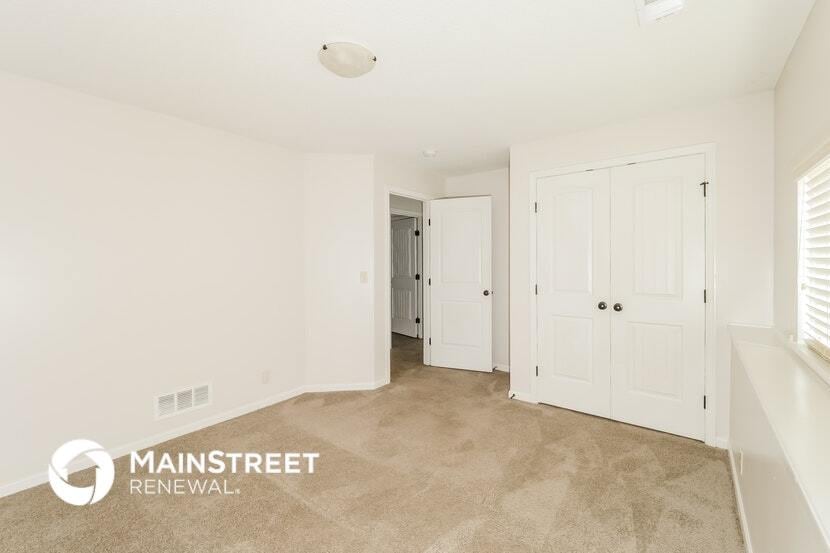 Building Photo - 1425 N 9th St E