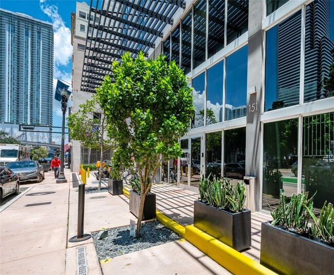 Building Photo - 151 SE 1st St