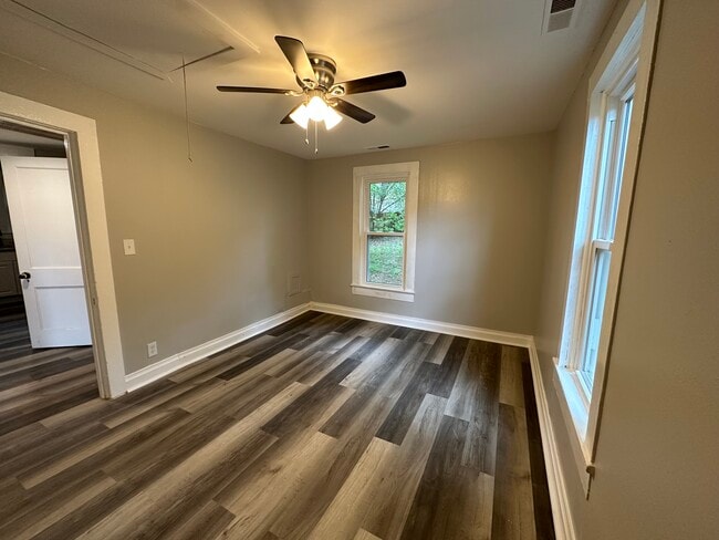 Building Photo - 3814 10th Ave SW