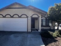 Building Photo - Charming 3-Bedroom, 2-Bath Home in a Highl...