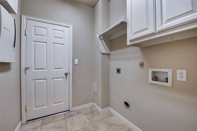 Building Photo - 6072 Wallis Dr