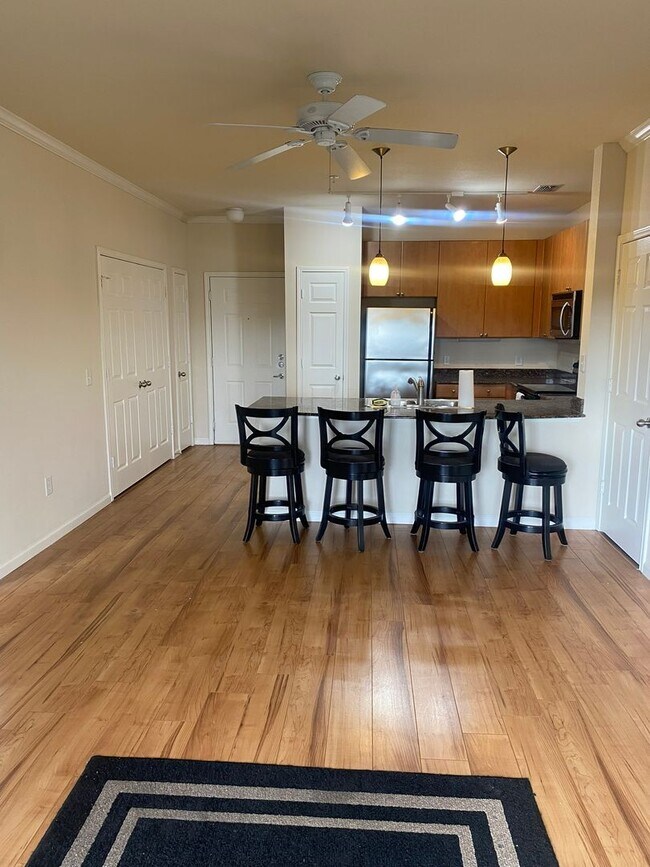 Building Photo - Midtown Village 2 Bedroom Available Now!