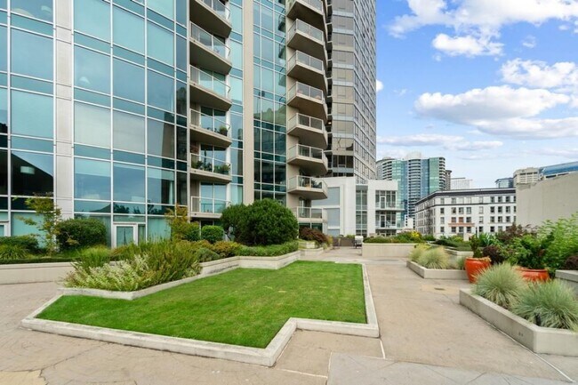 Building Photo - One Pacific Tower - 1 bedroom + den