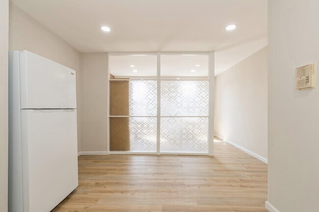 Building Photo - 40 Beacon Ave