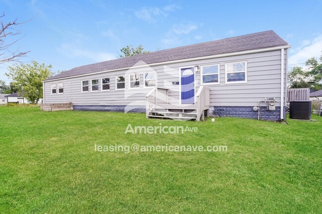 Building Photo - 113 Marshall Dr