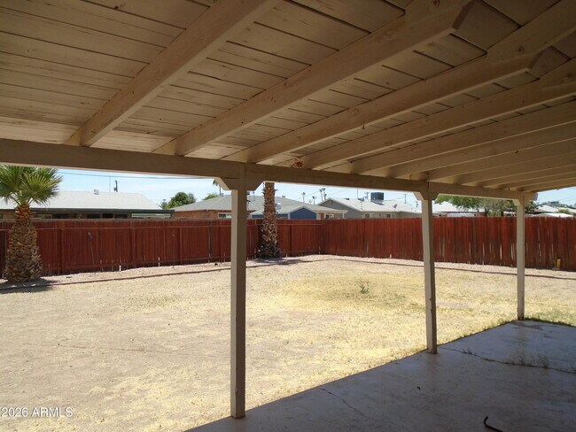 Building Photo - 7307 E Palm Ln