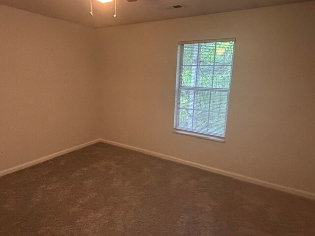 Building Photo - 2933 Colt Dr NE